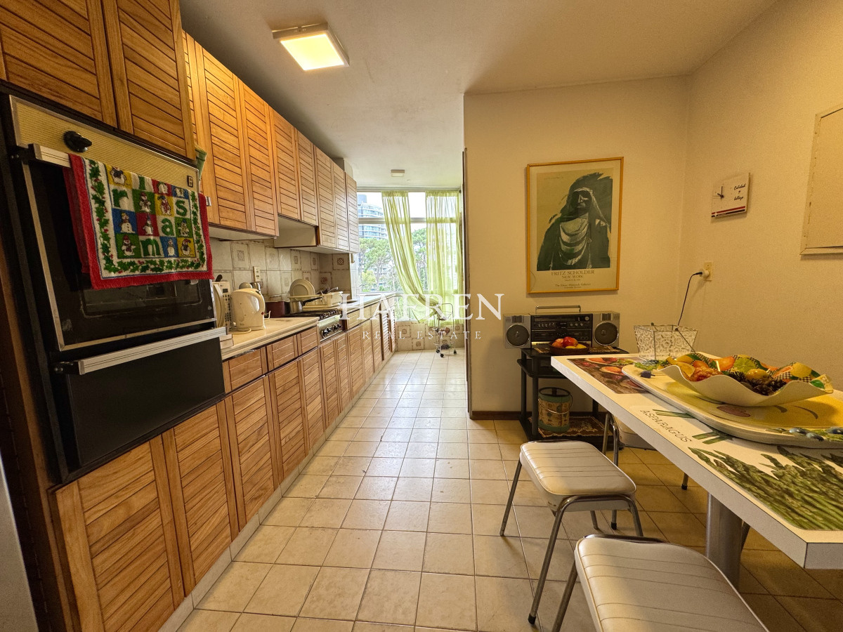 Apartamento ID.62 - Apartamento de 3 dormitorios en Alquiler Anual Punta del Este 