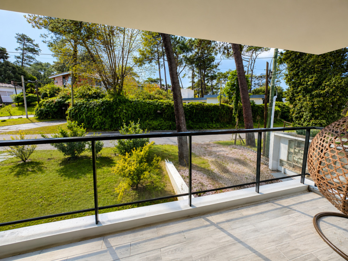 Apartamento ID.21097393 - Apartamento en venta a pasos del mar, 2 dormitorios con parrillero