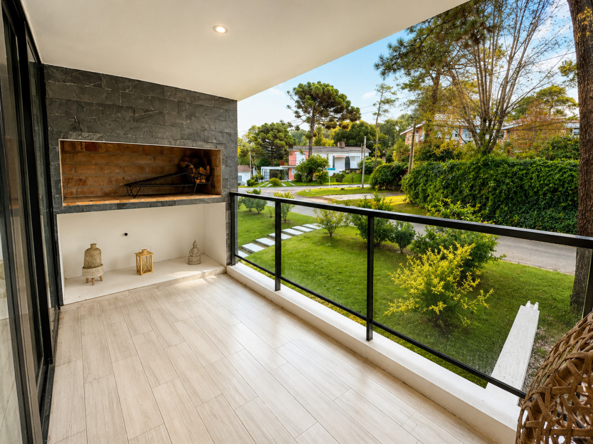 Apartamento ID.21097393 - Apartamento en venta a pasos del mar, 2 dormitorios con parrillero