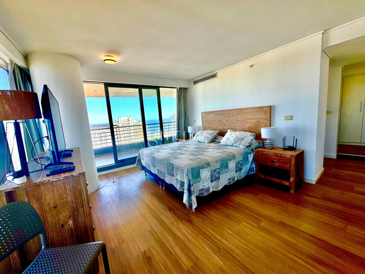 Apartamento ID.1307 - Penthouse duplex de 3 dormitorios en venta y alquiler, Punta del Este!
