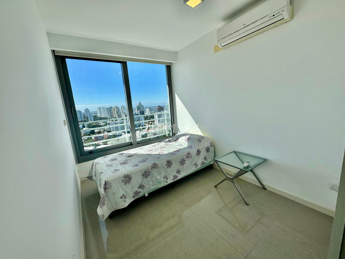 Apartamento ID.1307 - Penthouse duplex de 3 dormitorios en venta y alquiler, Punta del Este!