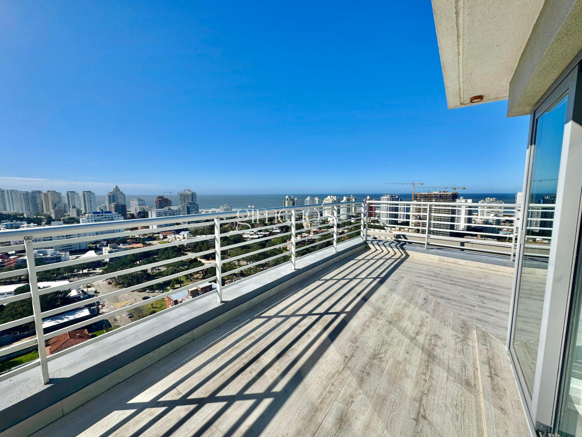 Apartamento ID.1307 - Penthouse duplex de 3 dormitorios en venta y alquiler, Punta del Este!