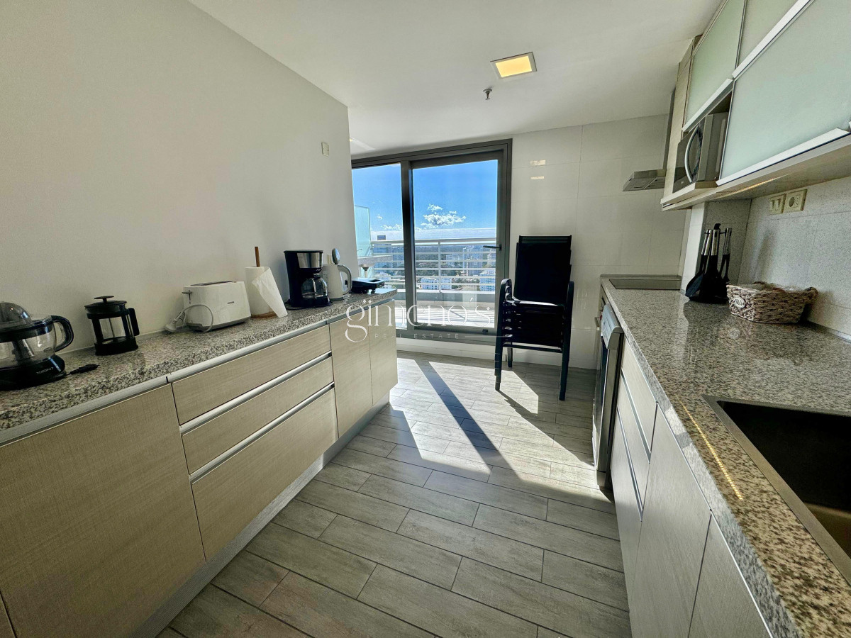 Apartamento ID.1307 - Penthouse duplex de 3 dormitorios en venta y alquiler, Punta del Este!