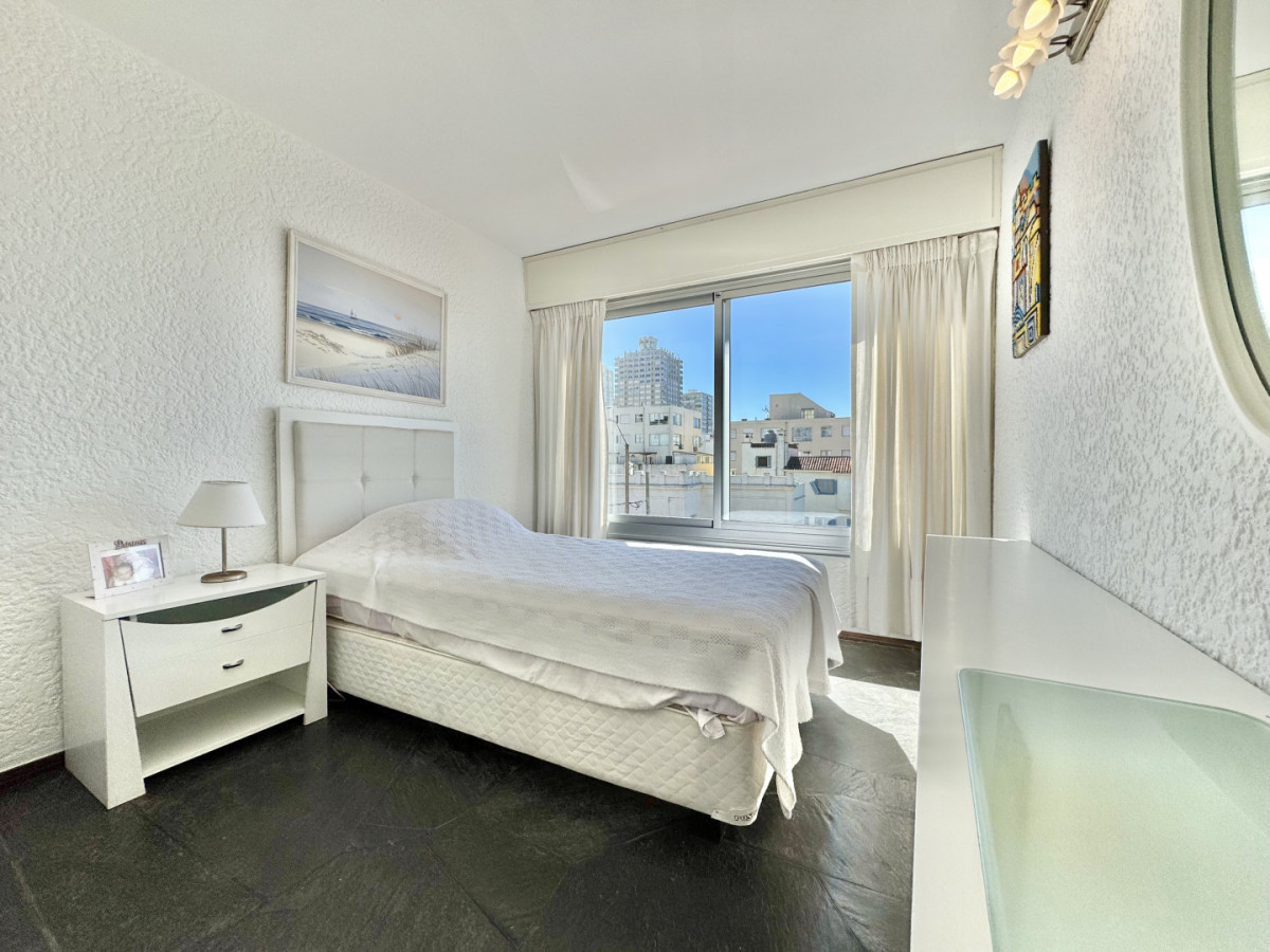 Apartamento ID.21098781 - Apartamento en venta 2 dormitorios con vista al mar!