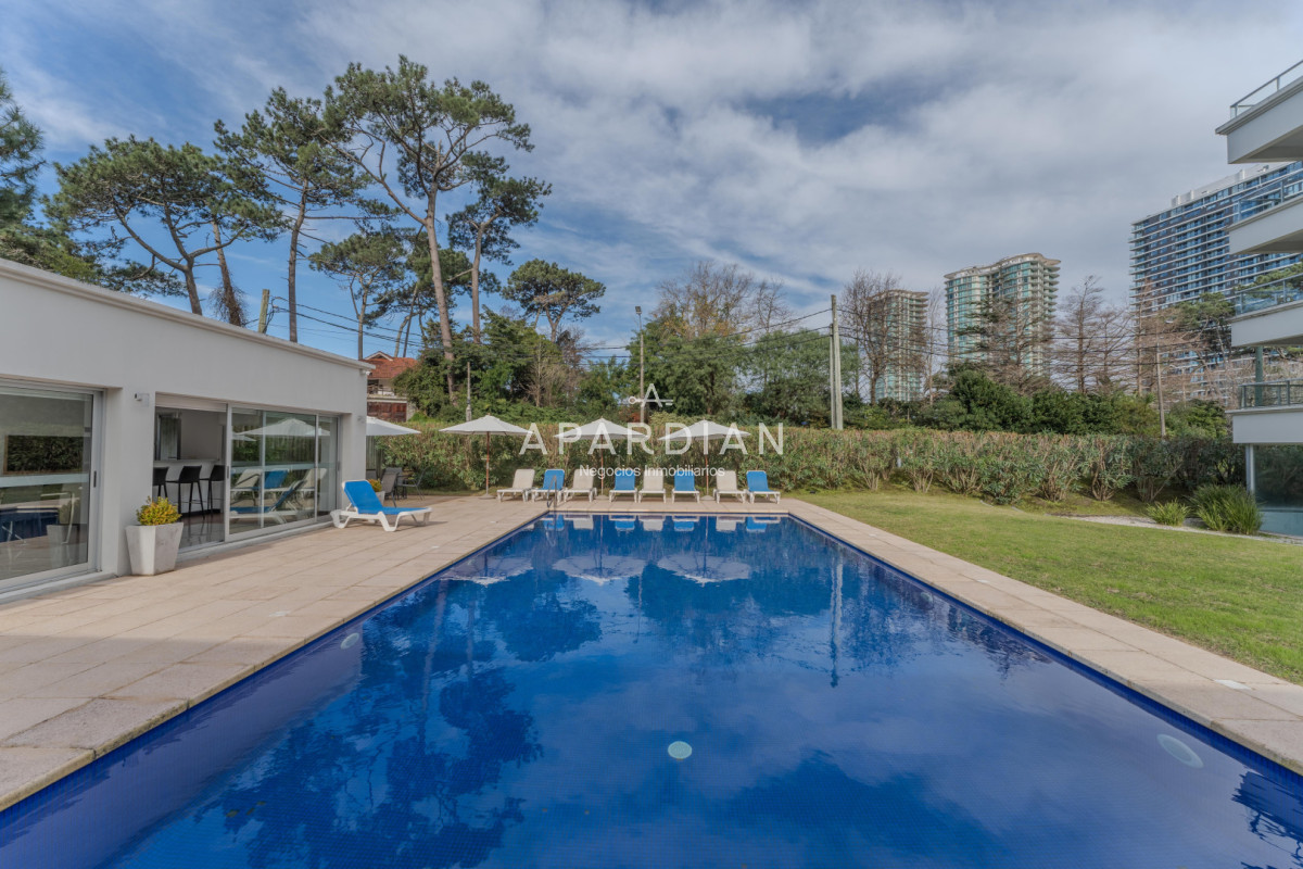 Apartamento ID.21099370 - Apartamento en venta playa mansa 2 dormitorios