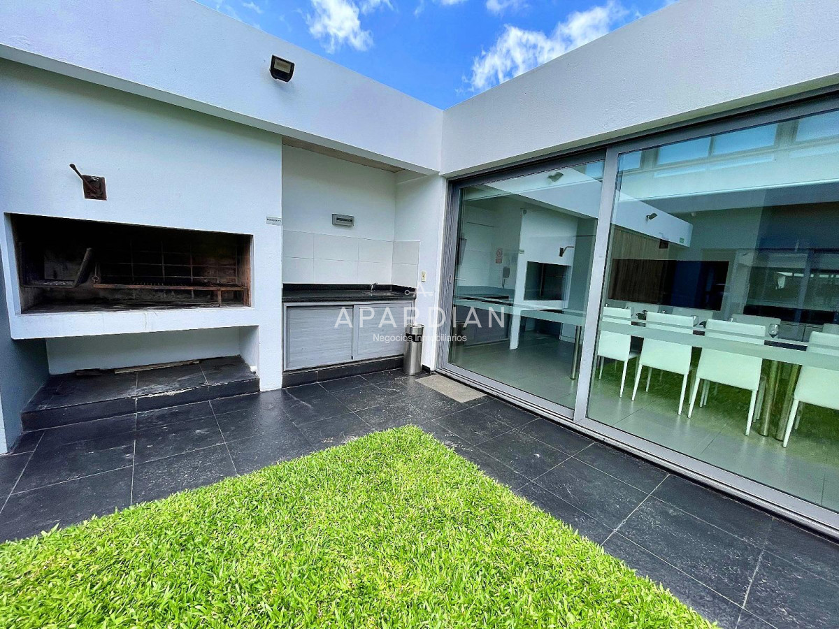 Apartamento ID.21096429 - Apartamento en venta a pasos del mar, torre con excelentes servicios