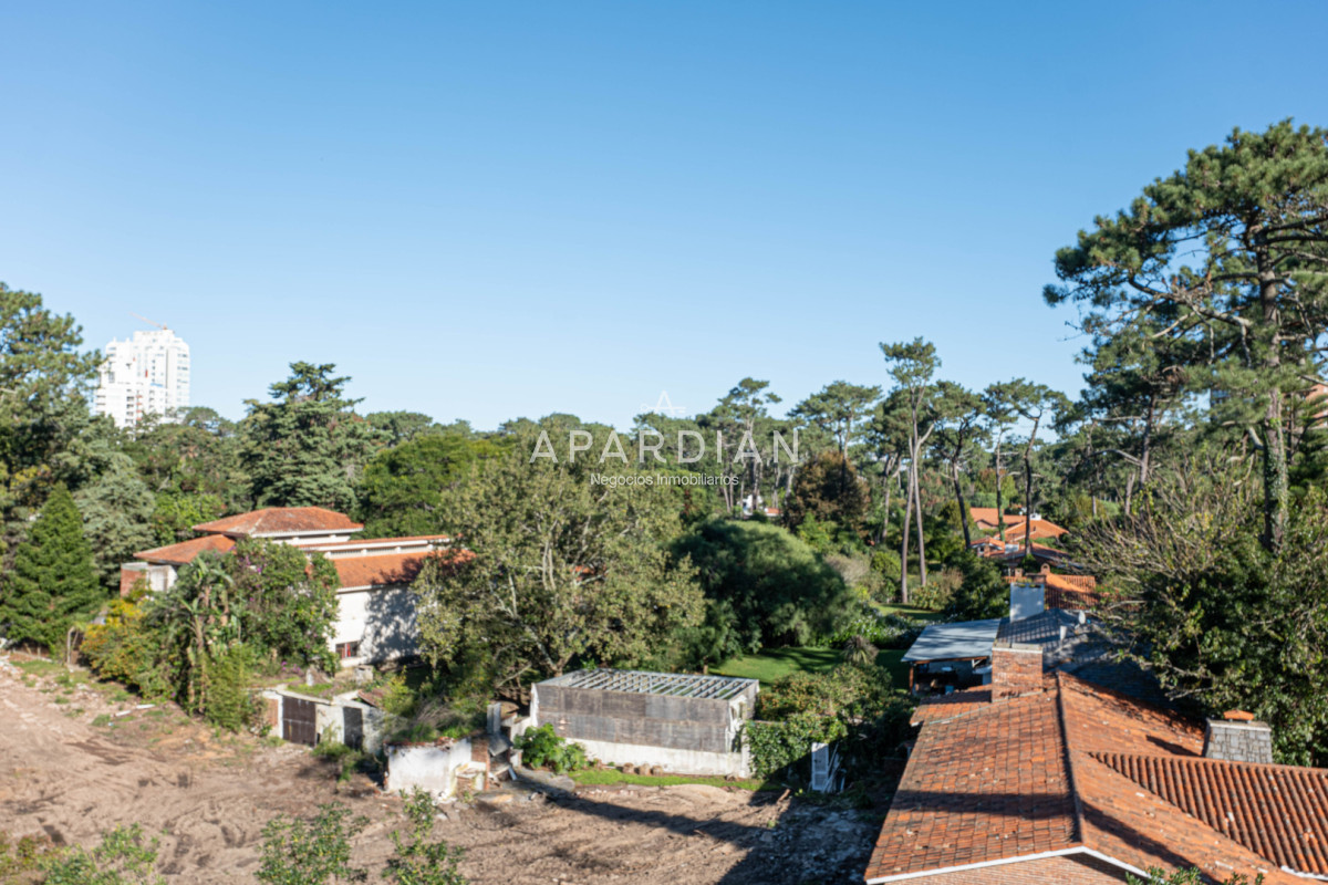 Apartamento ID.21099465 - Apartamento de 3 dormitorios mas dependencia en venta