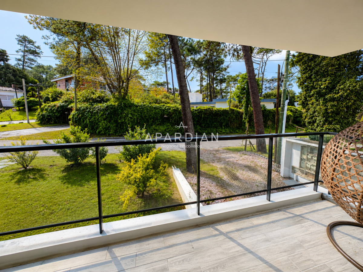 Apartamento ID.21099539 - Apartamento en venta a pasos del mar, 2 dormitorios con parrillero