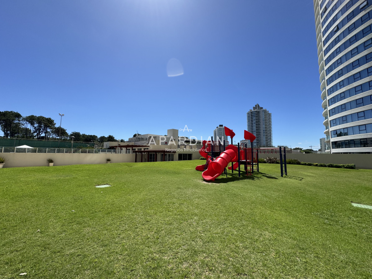 Apartamento ID.21097326 - Apartamento en venta 3 suites + dependencia frente a playa brava