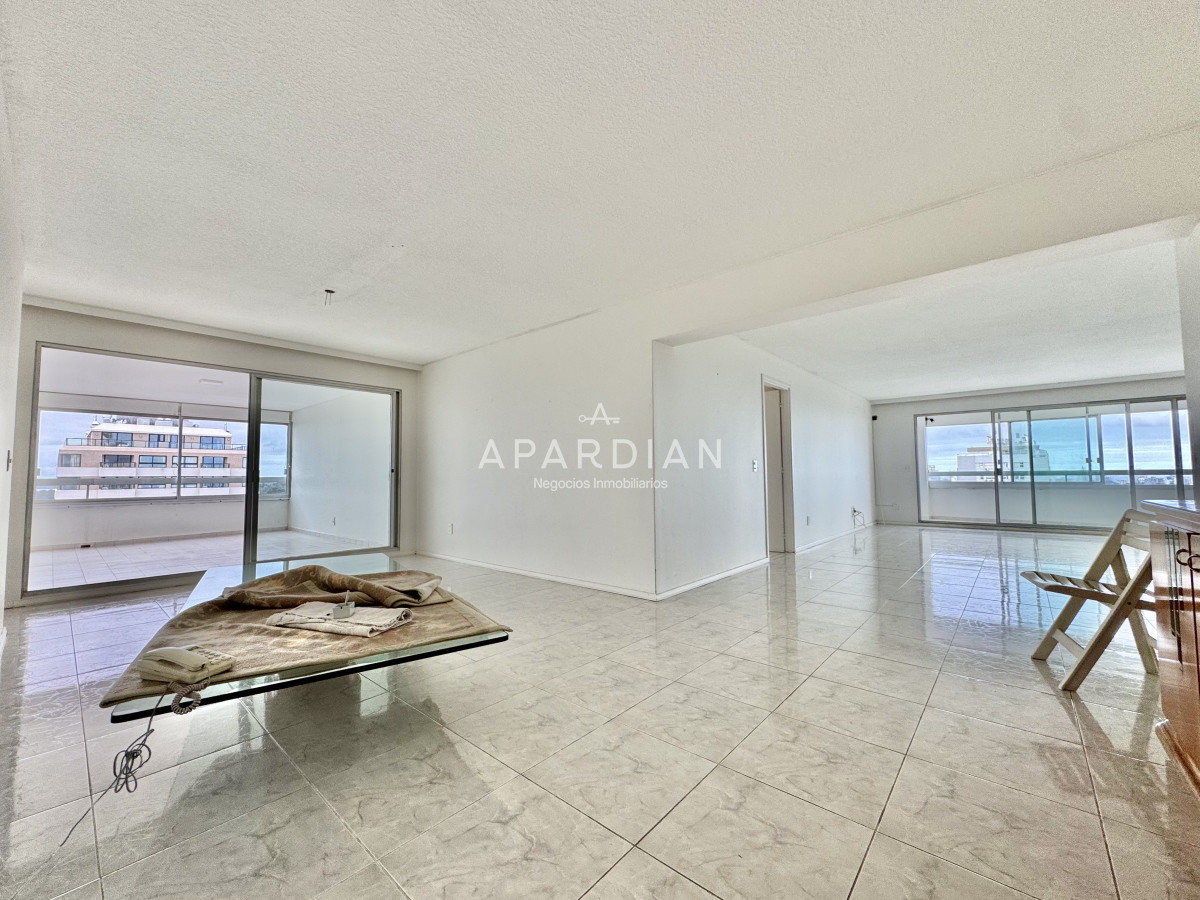 Apartamento ID.21097883 - Apartamento en alquiler anual 3 dormitorios Punta del Este