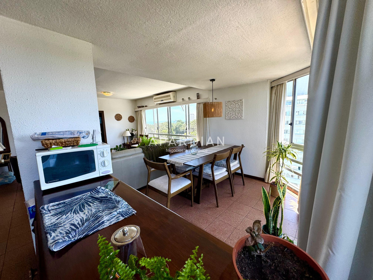 Apartamento ID.21097128 - Apartamento de 2 dormitorios en venta, Punta del Este