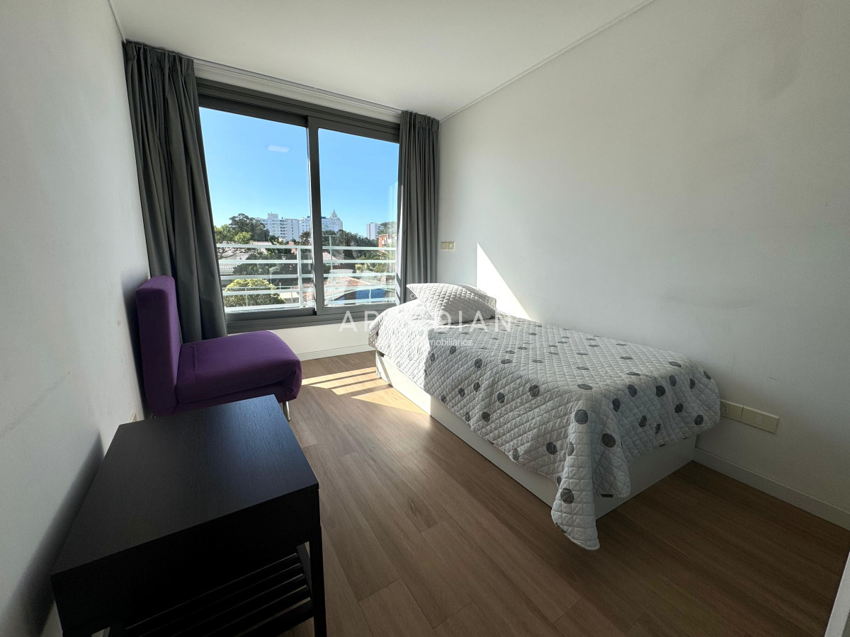 Apartamento ID.21098343 - Apartamento en Alexander Bouevard 3 dormitorios