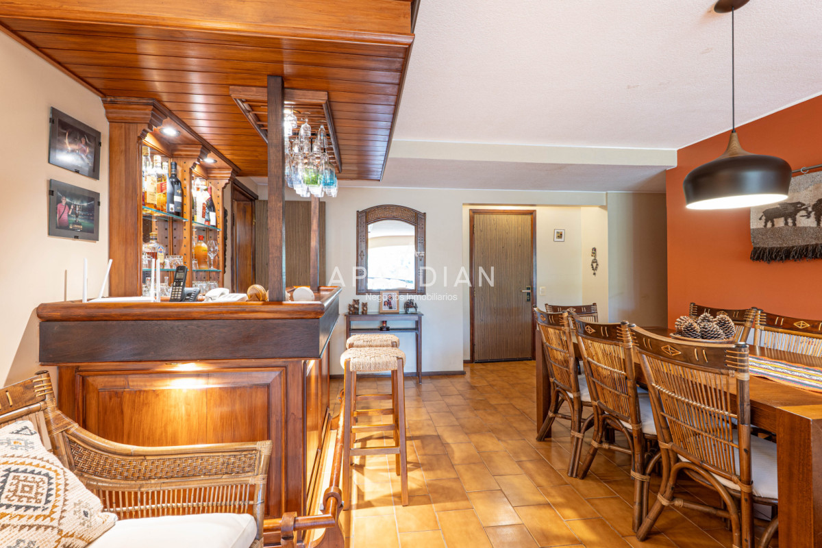 Apartamento ID.21099465 - Apartamento de 3 dormitorios mas dependencia en venta