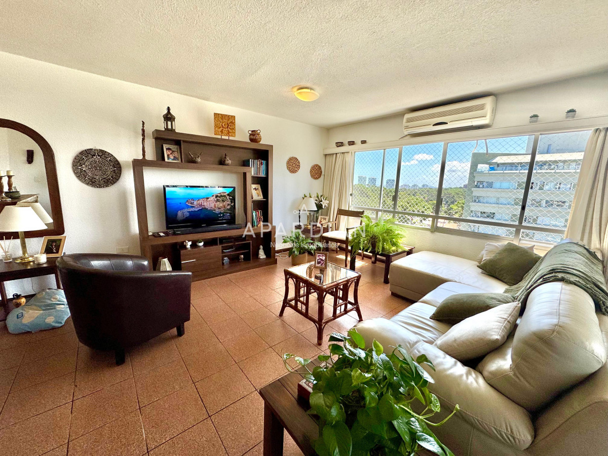 Apartamento ID.21097128 - Apartamento de 2 dormitorios en venta, Punta del Este