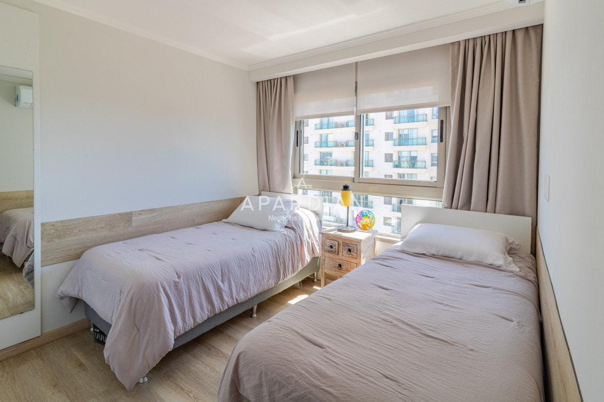 Apartamento ID.21092699 - Apartamento de 2 dormitorios en venta con vista al mar