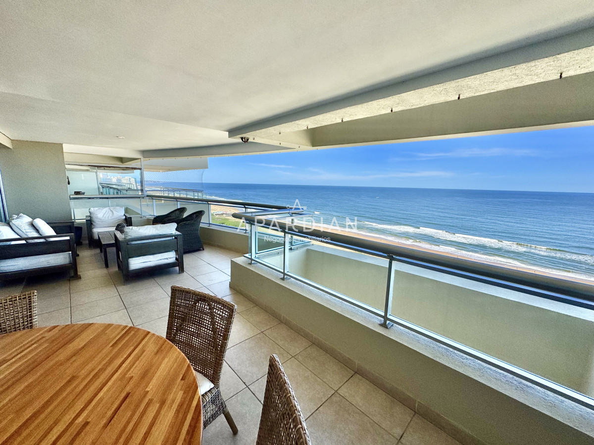 Apartamento ID.21097326 - Apartamento en venta 3 suites + dependencia frente a playa brava