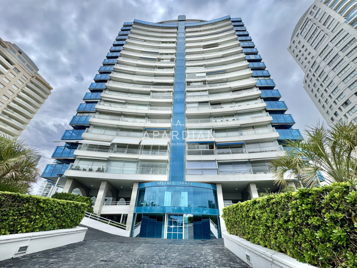 Apartamento ID.21099164 - Apartamento 3 Suites a la venta frente al mar