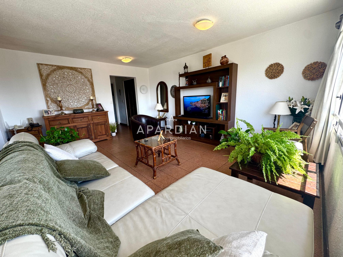 Apartamento ID.21097128 - Apartamento de 2 dormitorios en venta, Punta del Este