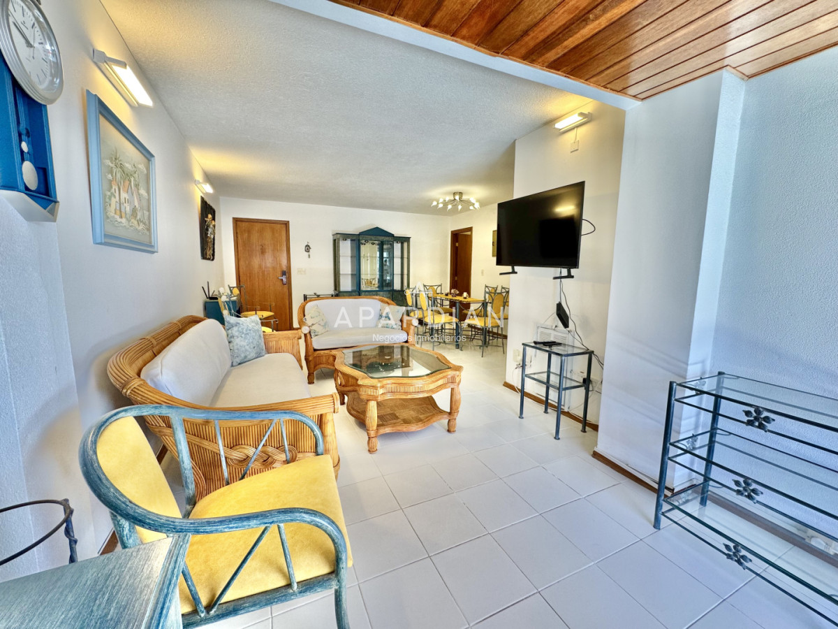 Apartamento ID.21098789 - Apartamento de 2 dormitorios en venta y alquiler