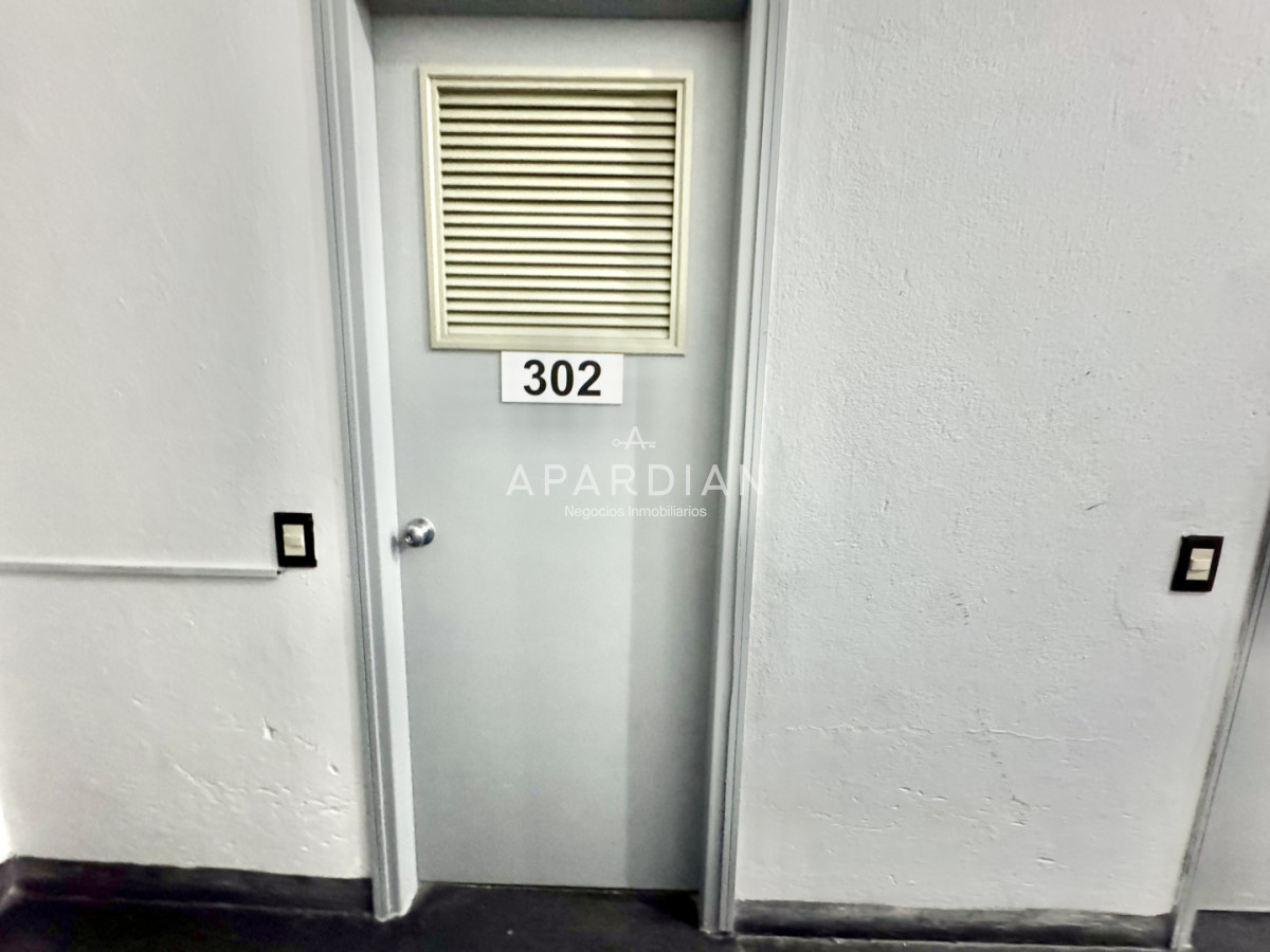 Apartamento ID.21099465 - Apartamento de 3 dormitorios mas dependencia en venta