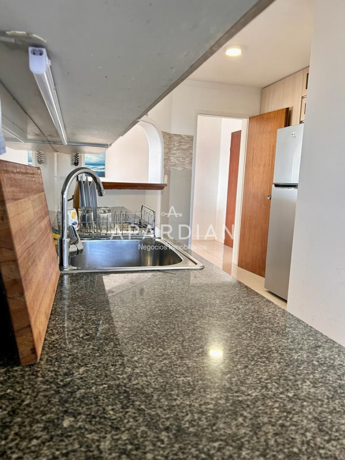 Apartamento ID.21093613 - Apartamento de 2 dormitorios con vista al mar