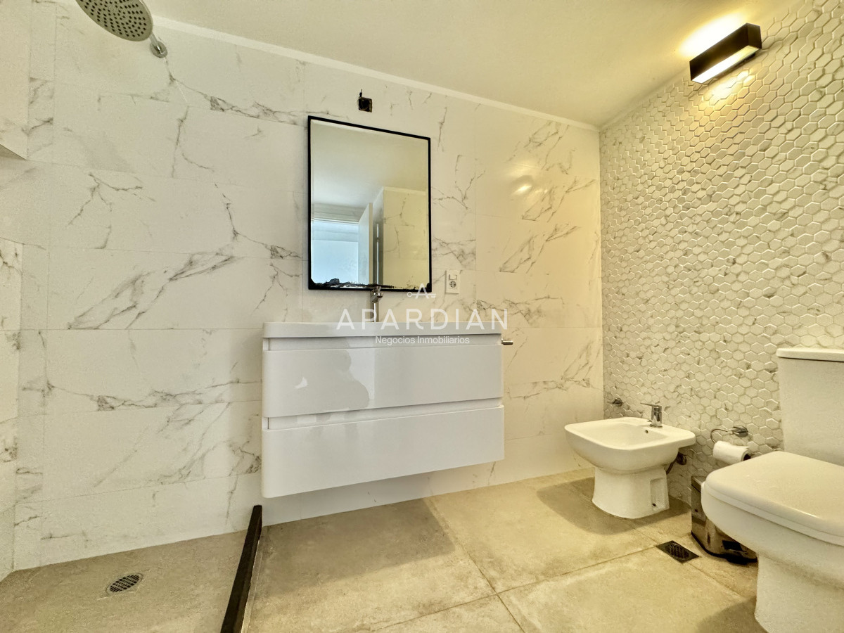 Apartamento ID.21097883 - Apartamento en alquiler anual 3 dormitorios Punta del Este