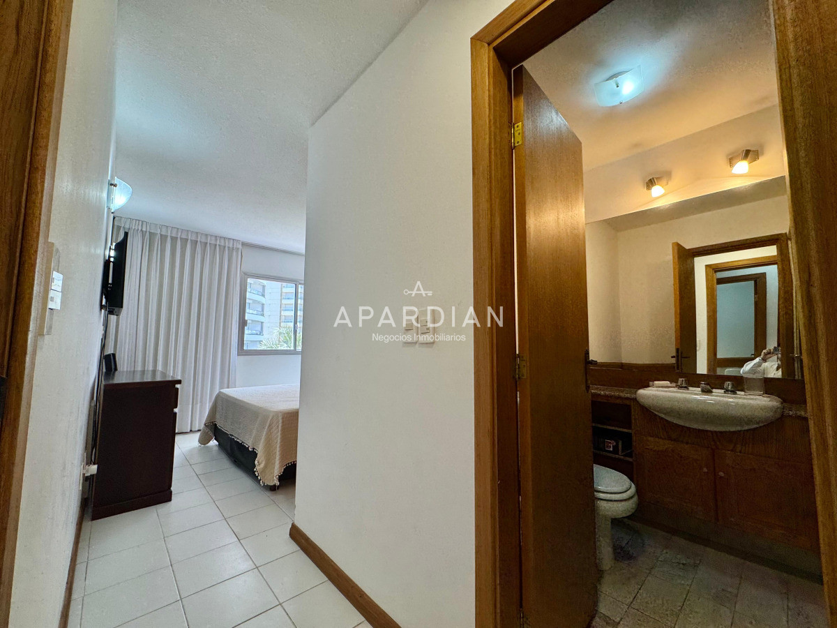 Apartamento ID.21098525 - Apartamento de 2 dormitorios en venta a metros del mar