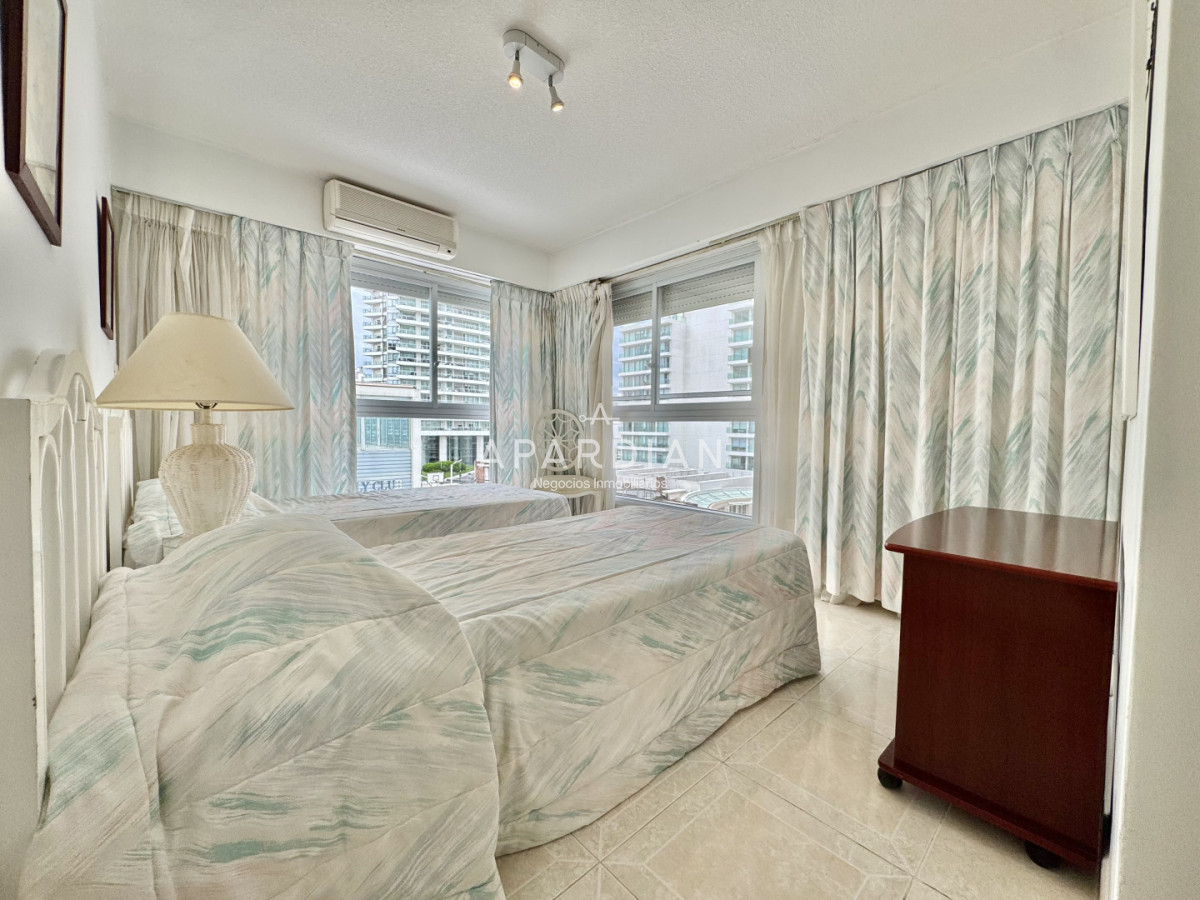 Apartamento ID.21099164 - Apartamento 3 Suites a la venta frente al mar