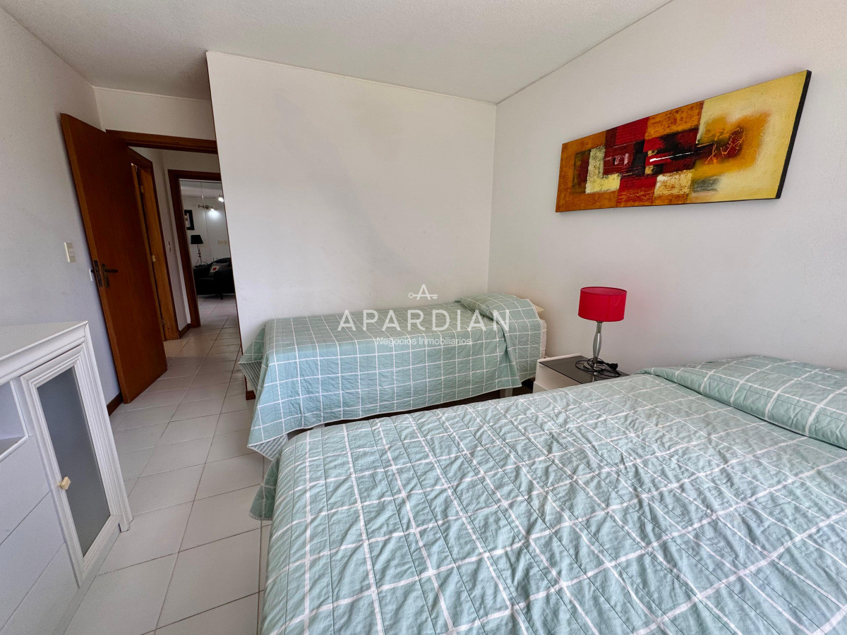 Apartamento ID.21098525 - Apartamento de 2 dormitorios en venta a metros del mar