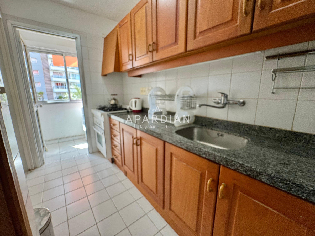 Apartamento ID.21098525 - Apartamento de 2 dormitorios en venta a metros del mar