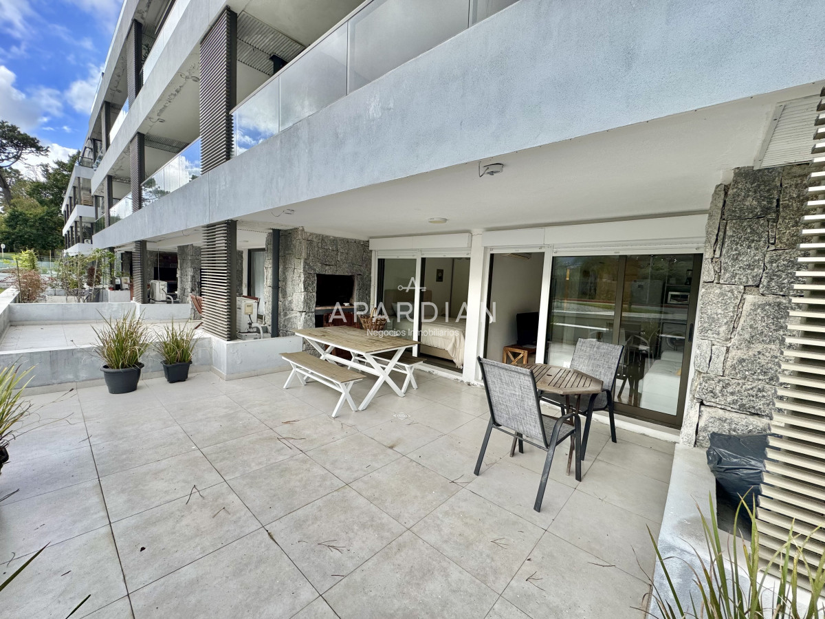 Apartamento ID.21097487 - Apartamento en alquiler anual, 1 dormitorio y medio con parrillero propio