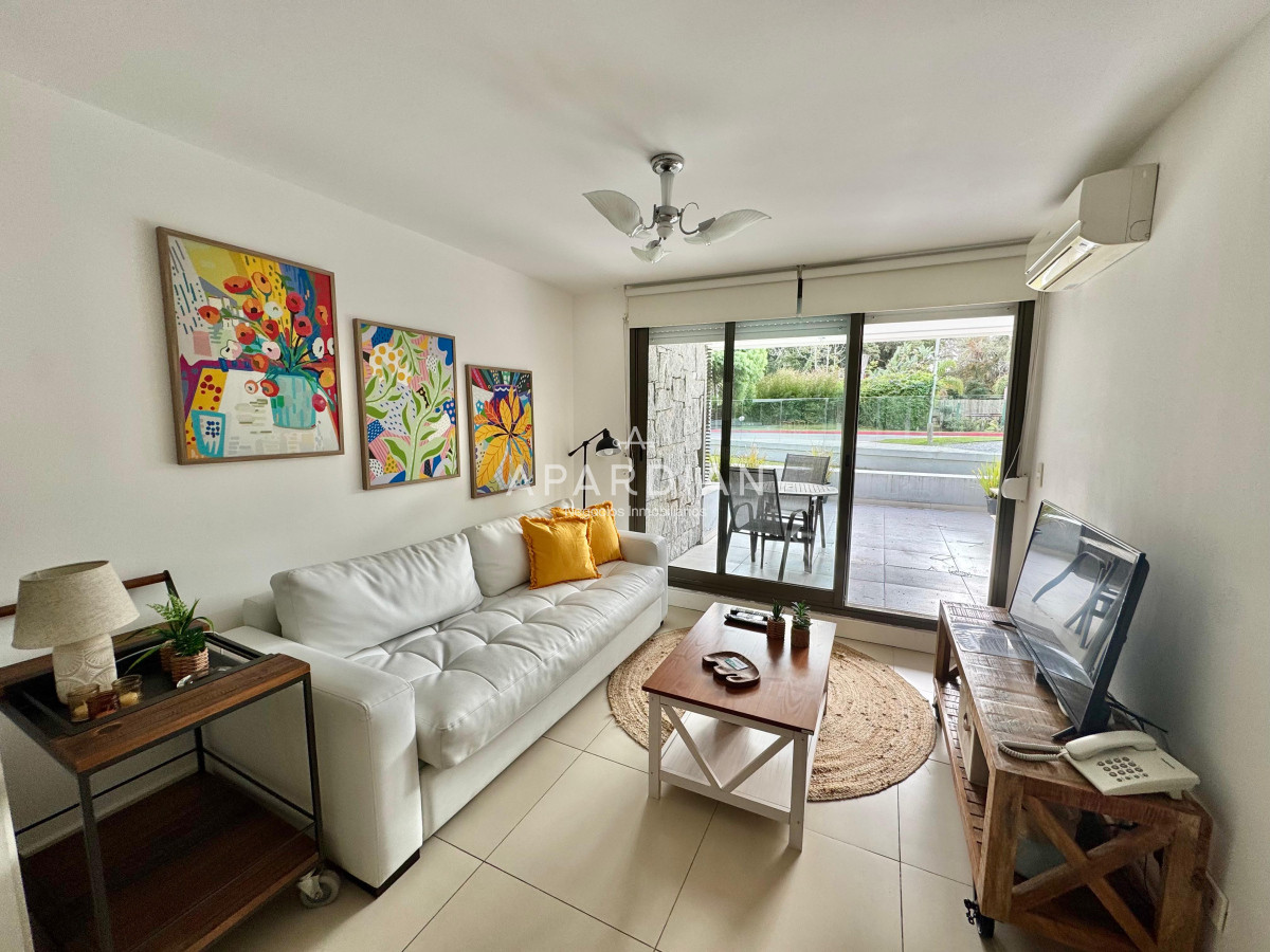 Apartamento ID.21097487 - Apartamento en alquiler anual, 1 dormitorio y medio con parrillero propio