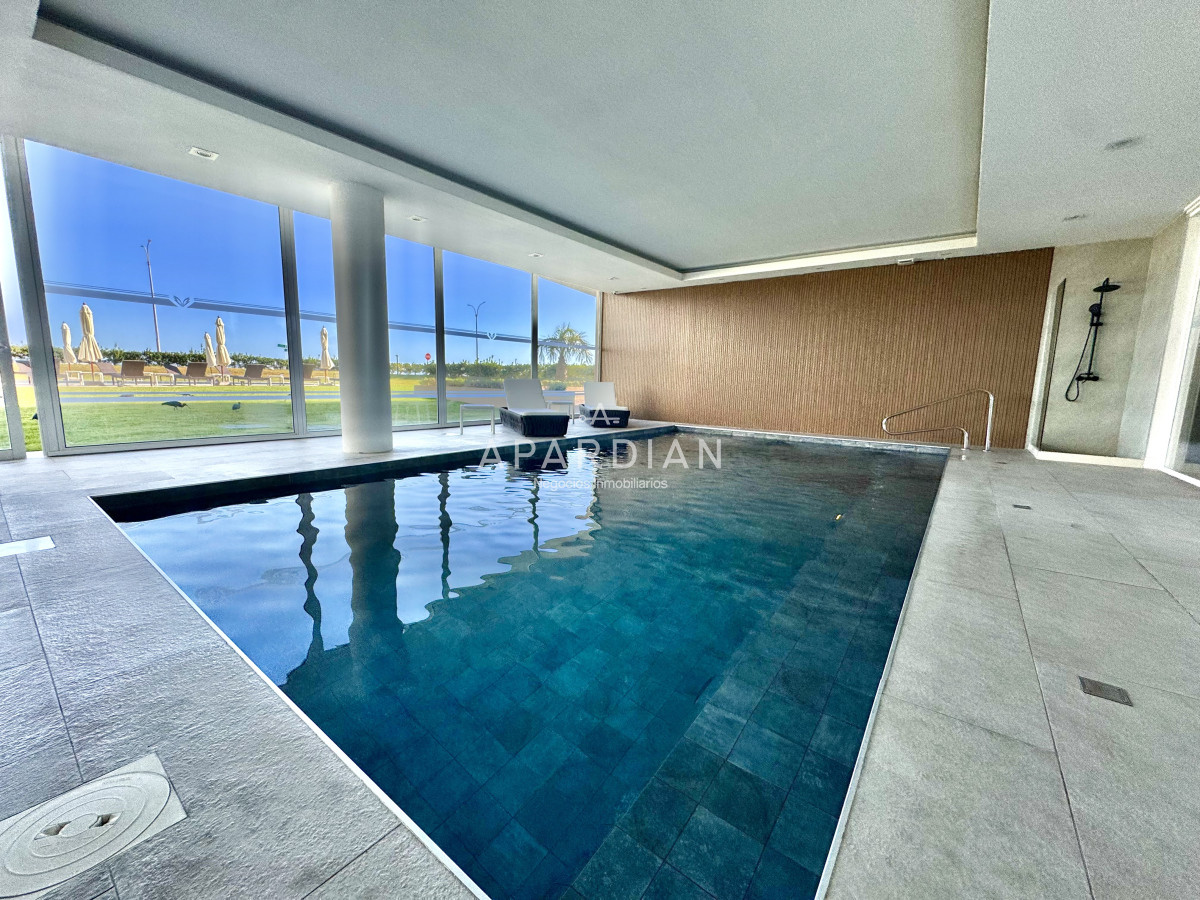 Apartamento ID.21097529 - Apartamento en alquiler anual 2 dormitorios en primera línea de mar 