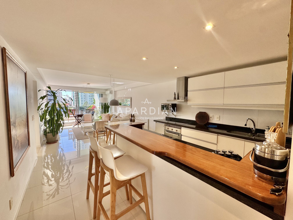 Apartamento ID.21099586 - Apartamento 3 dormitorios en venta, Punta del Este