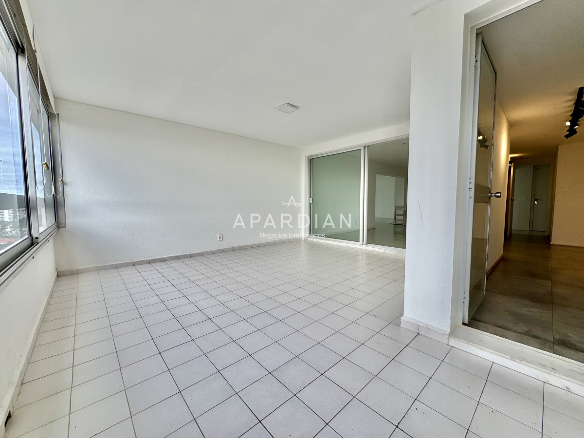 Apartamento ID.21097883 - Apartamento en alquiler anual 3 dormitorios Punta del Este