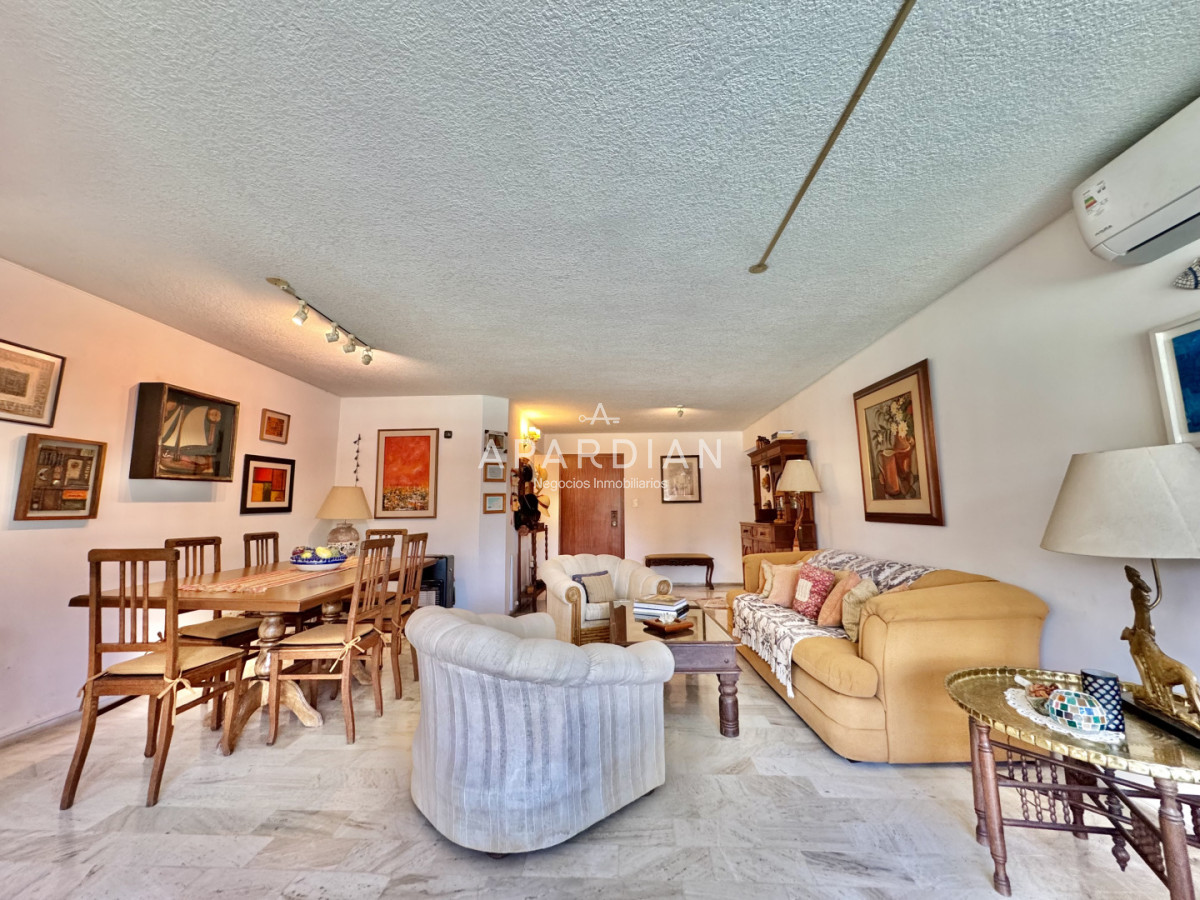 Apartamento ID.21092631 - Apartamento de 4 dormitorios en venta 