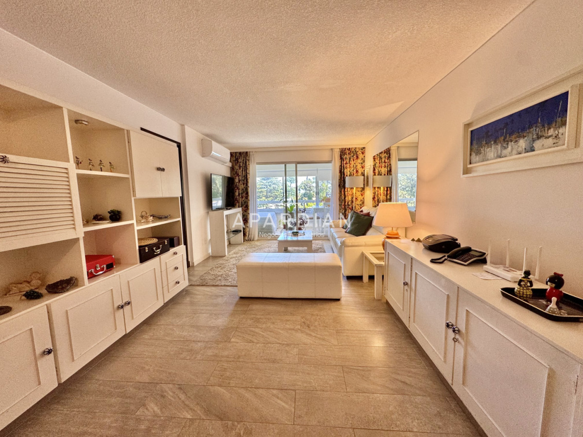 Apartamento ID.21098836 - Apartamento de 2 dormitorios en venta. 