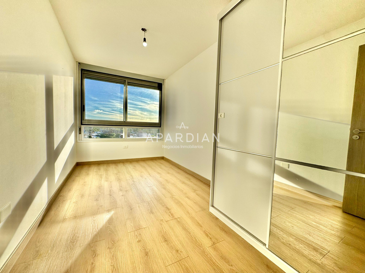 Apartamento ID.21097723 - Apartamento de 3 dormitorios en alquiler anual Maldonado