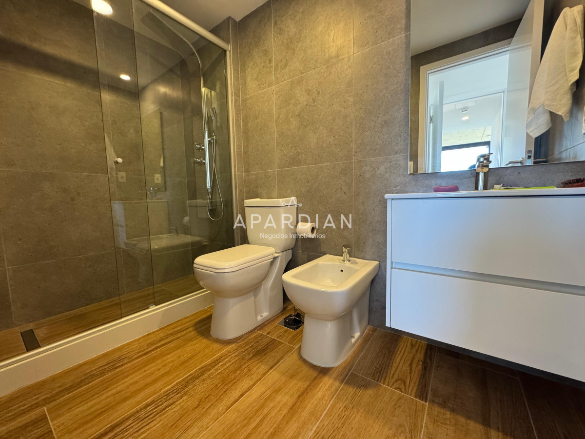 Apartamento ID.21097006 - Apartamento en alquiler de verano, 2 dormitorios primera linea mansa