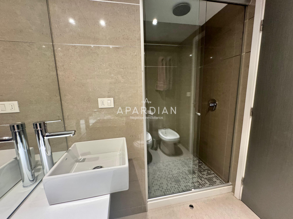 Apartamento ID.21098343 - Apartamento en Alexander Bouevard 3 dormitorios