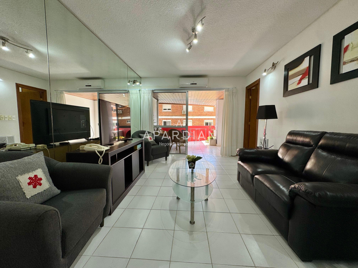 Apartamento ID.21098525 - Apartamento de 2 dormitorios en venta a metros del mar