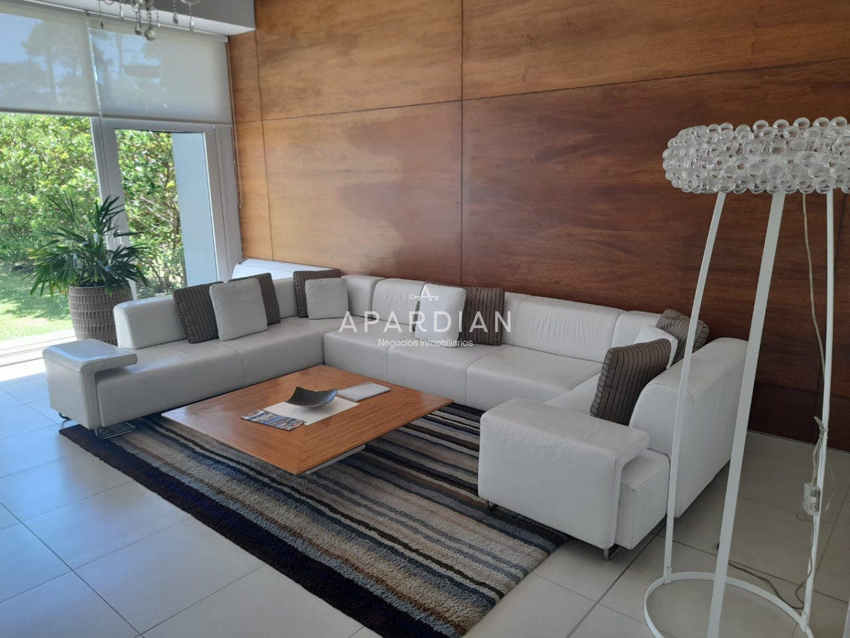 Apartamento ID.21094863 - Apartamento de 2 dormitorios con buenos servicios