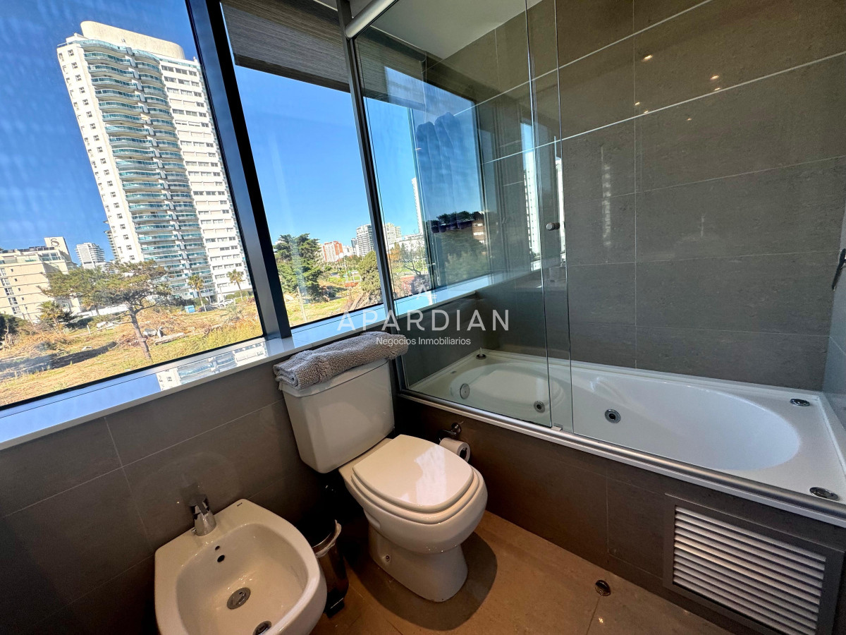 Apartamento ID.21098343 - Apartamento en Alexander Bouevard 3 dormitorios