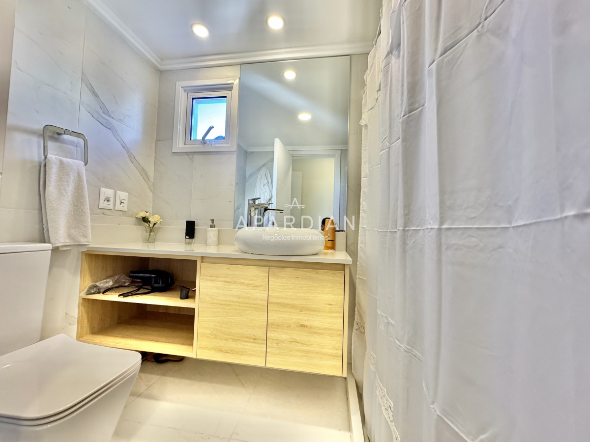 Apartamento ID.21097529 - Apartamento en alquiler anual 2 dormitorios en primera línea de mar 