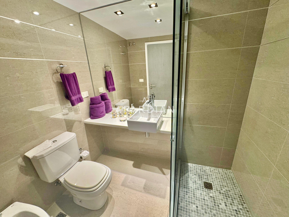 Apartamento ID.21098353 - Penthouse duplex de 3 dormitorios en venta y alquiler, Punta del Este!