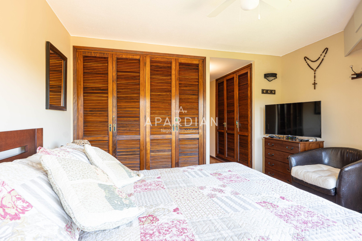 Apartamento ID.21099465 - Apartamento de 3 dormitorios mas dependencia en venta