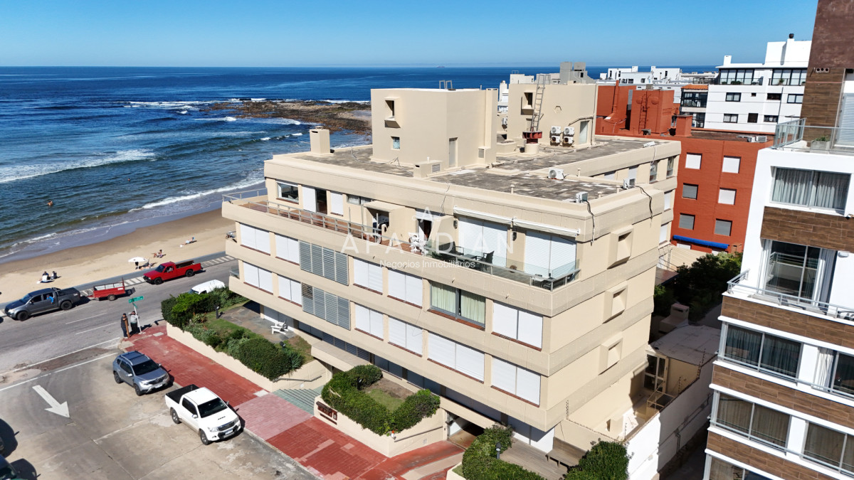 Apartamento ID.21099479 - Apartamento en venta 2 dormitorios con vista al mar!