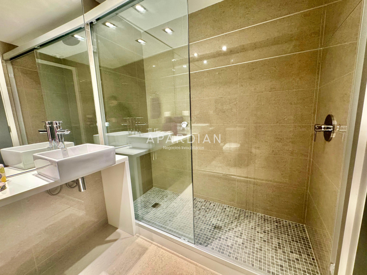 Apartamento ID.21098353 - Penthouse duplex de 3 dormitorios en venta y alquiler, Punta del Este!