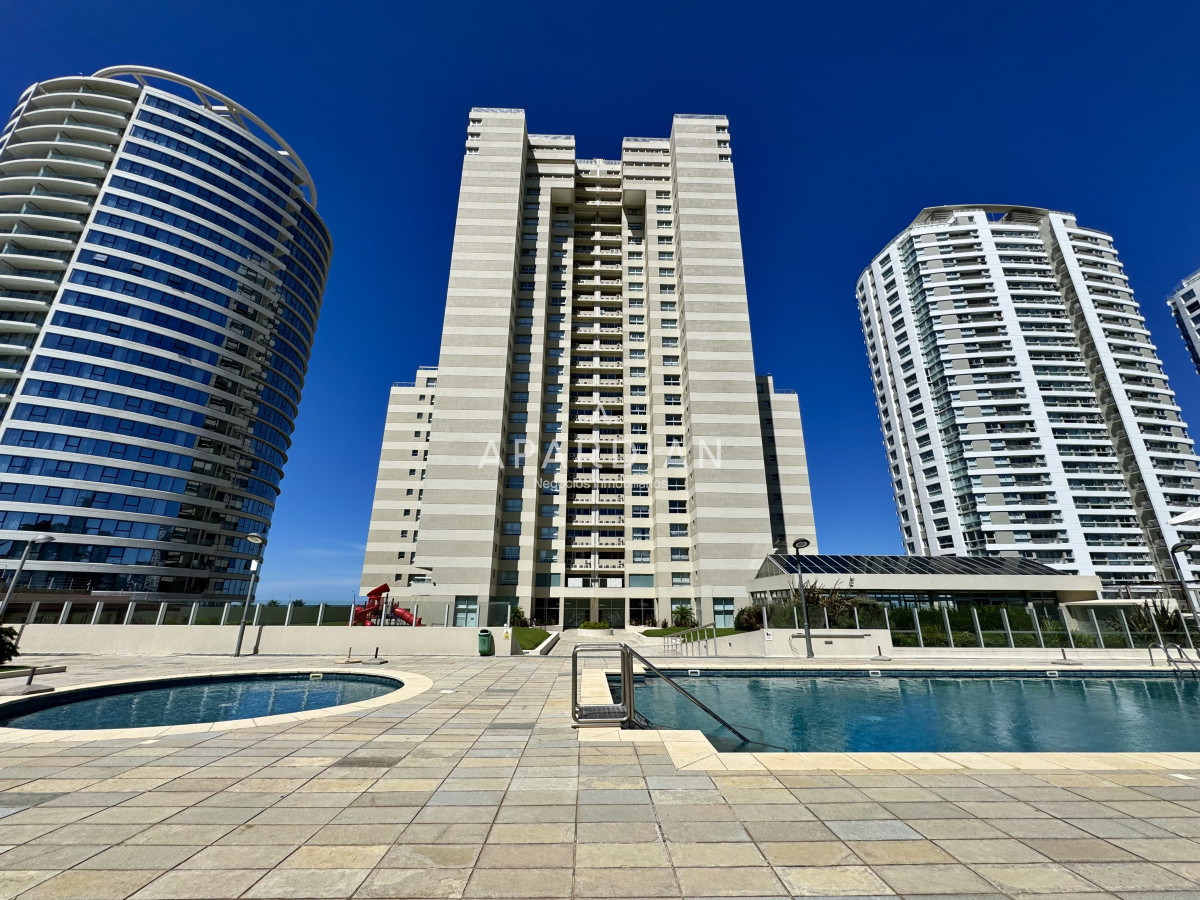 Apartamento ID.21097326 - Apartamento en venta 3 suites + dependencia frente a playa brava