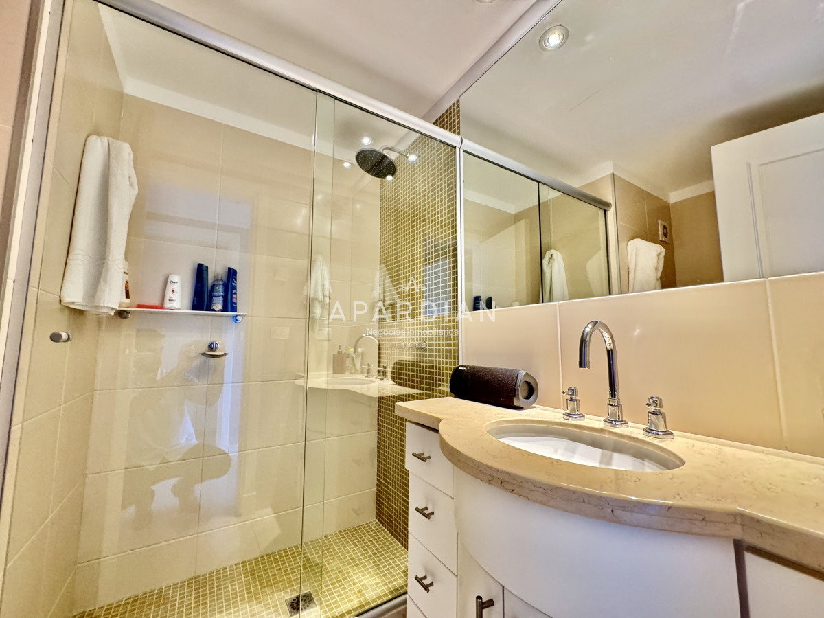 Apartamento ID.21097326 - Apartamento en venta 3 suites + dependencia frente a playa brava